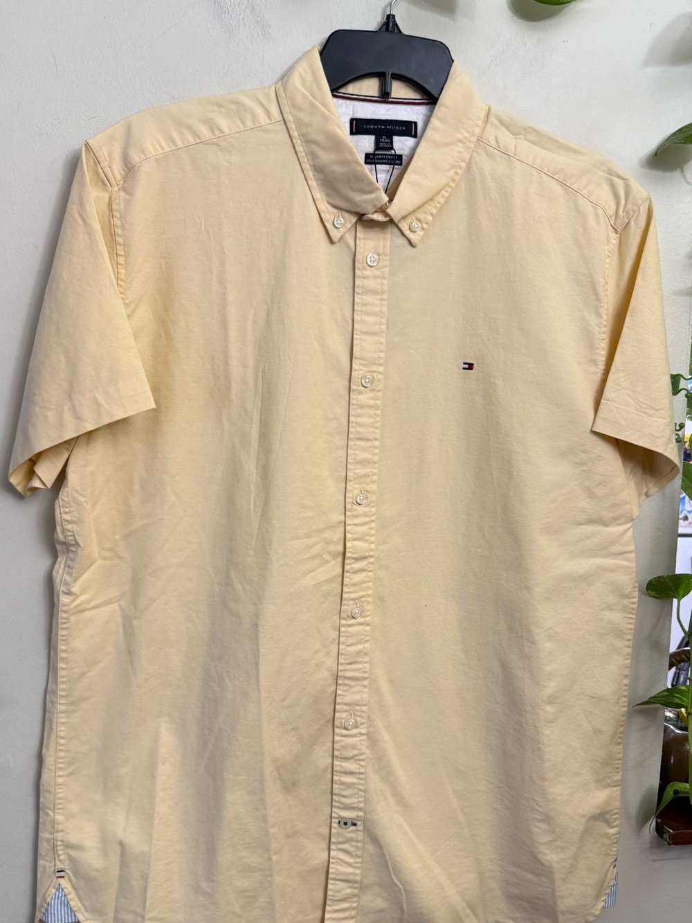 Tommy Hilfiger Pale Yellow Short-Sleeve Button-Down Shirt